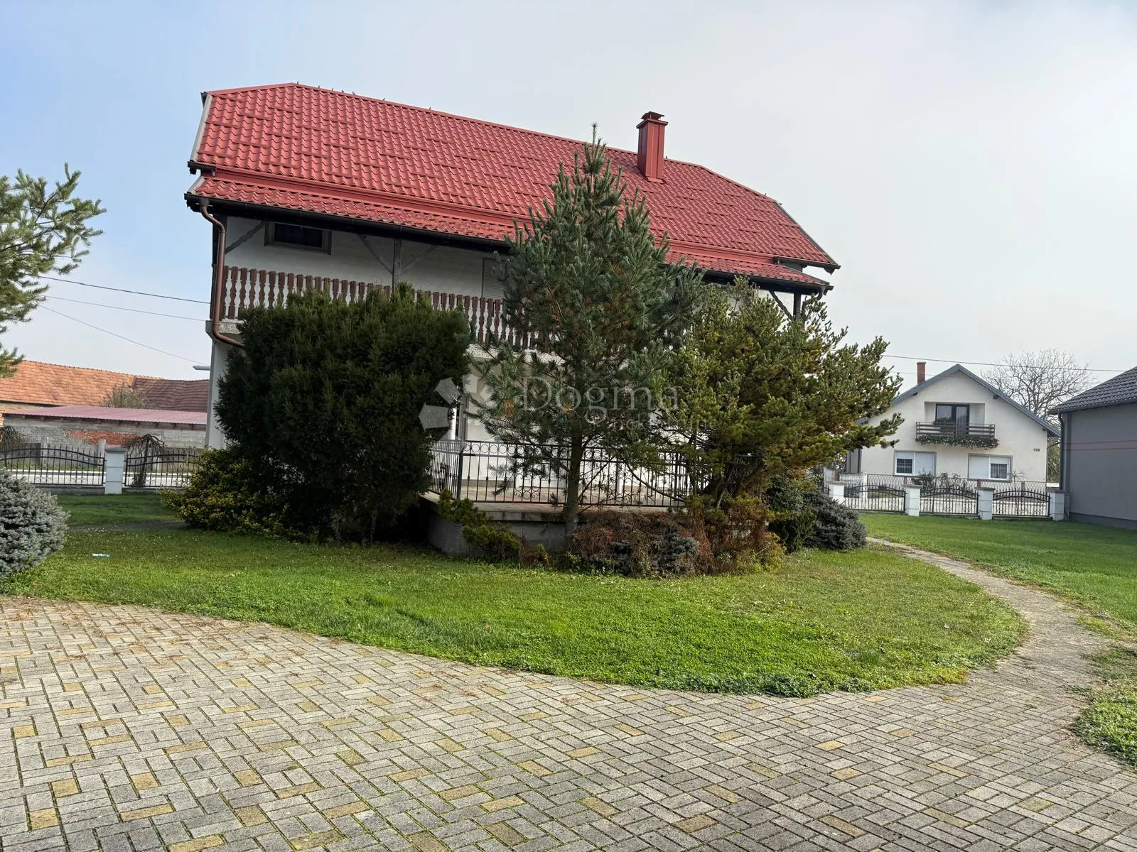 prostrana obiteljska kuća s velikom okućnicom blizu sračinca - slika 3