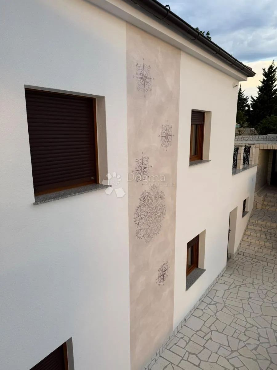 kuća prvi red do mora - slika 26