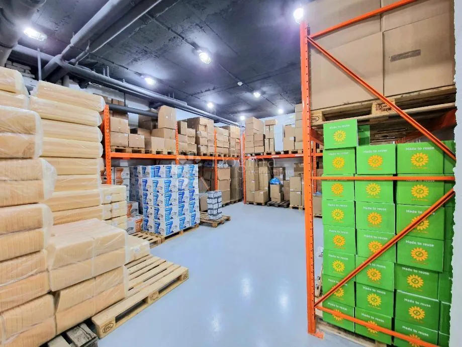 najam poslovnog prostora 555 m² – trešnjevka - slika 19