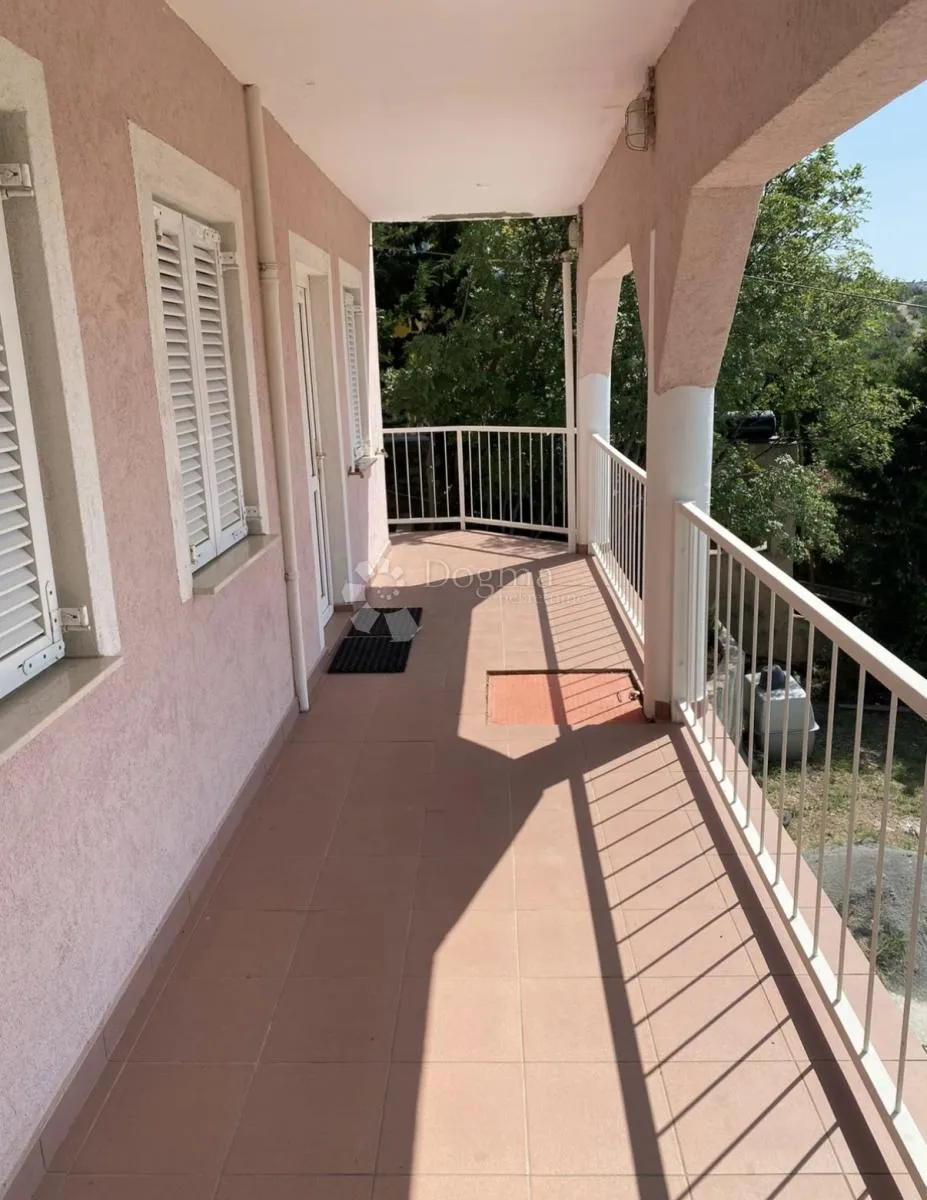 kuća s panoramskim pogledom vezom i plažom - slika 25