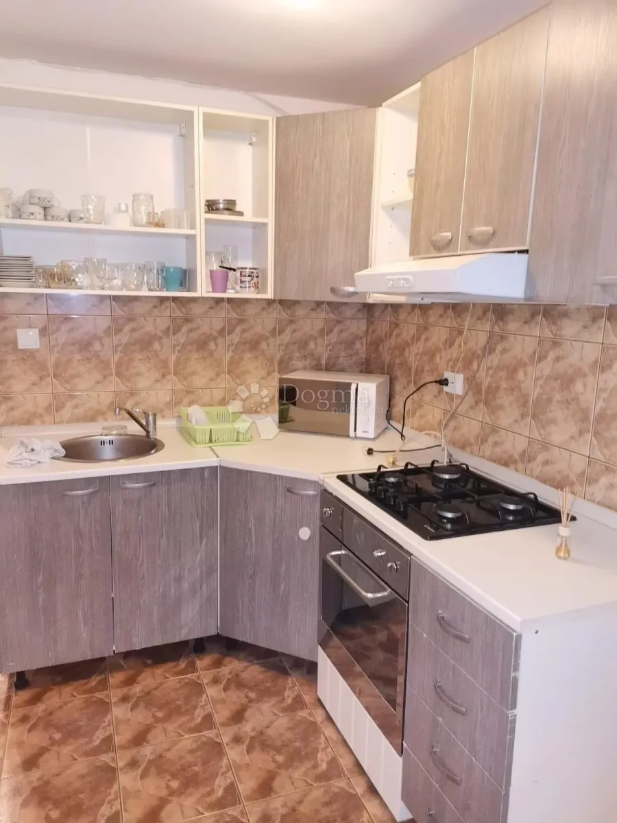 investicijska prilika - 2 uređena stana u čulincu ukupno 80m2 - slika 7