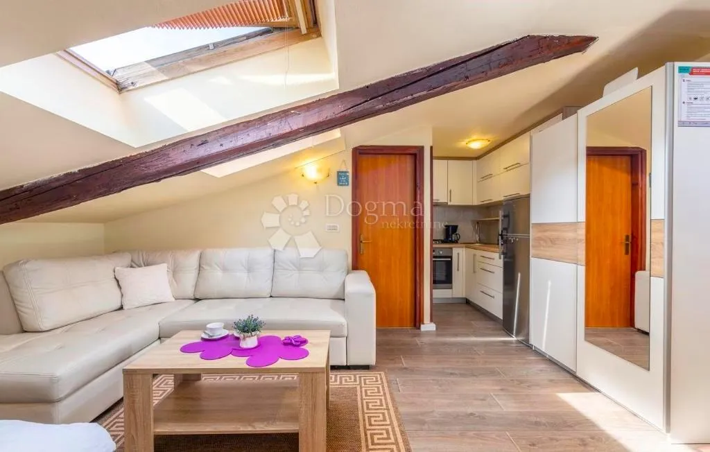 namješteni studio apartman 1.red do mora - slika 3