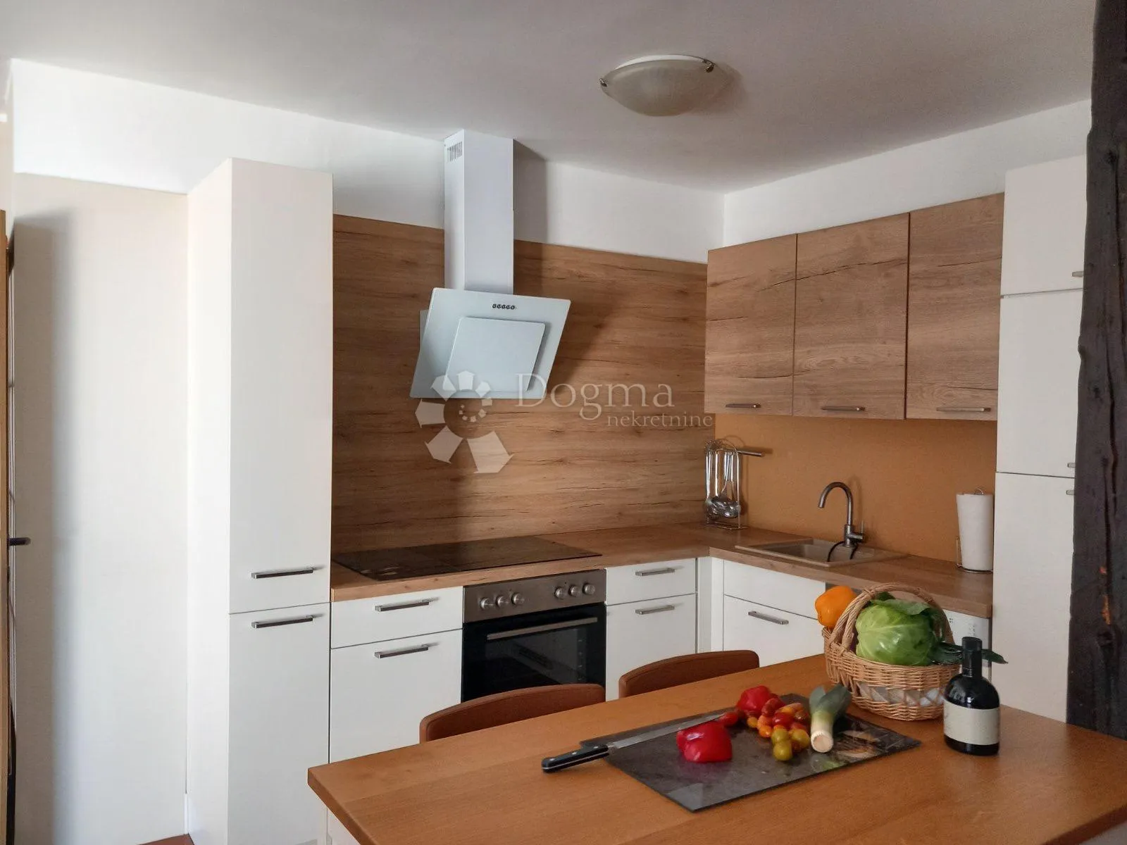 trsat stan 100m2 2s+db za najam - slika 5