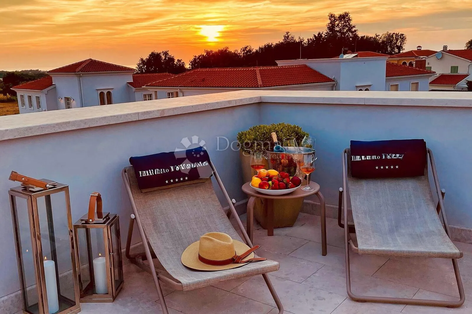 luksuzna villa u elitnom naselju nadomak mora - slika 24