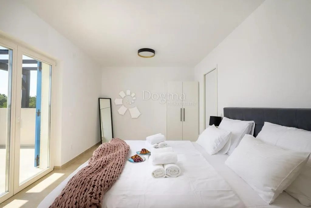 rovinj okolica - luksuzna vila s bazenom i 3 spavaće sobe! - slika 18
