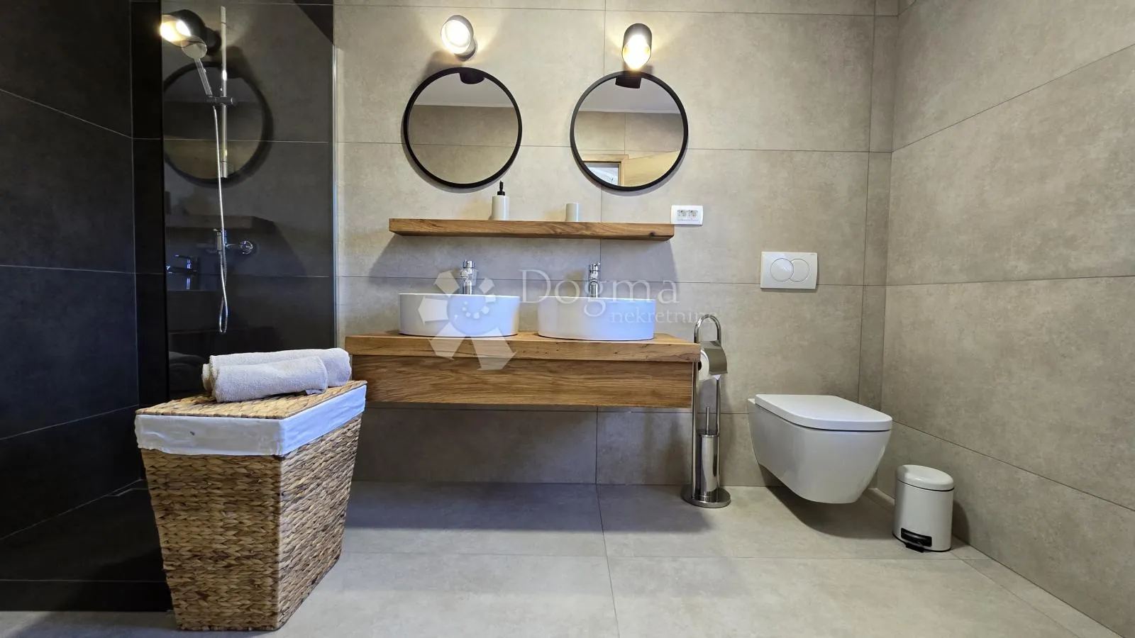 luxury villa koja ostavlja bez daha! - slika 35