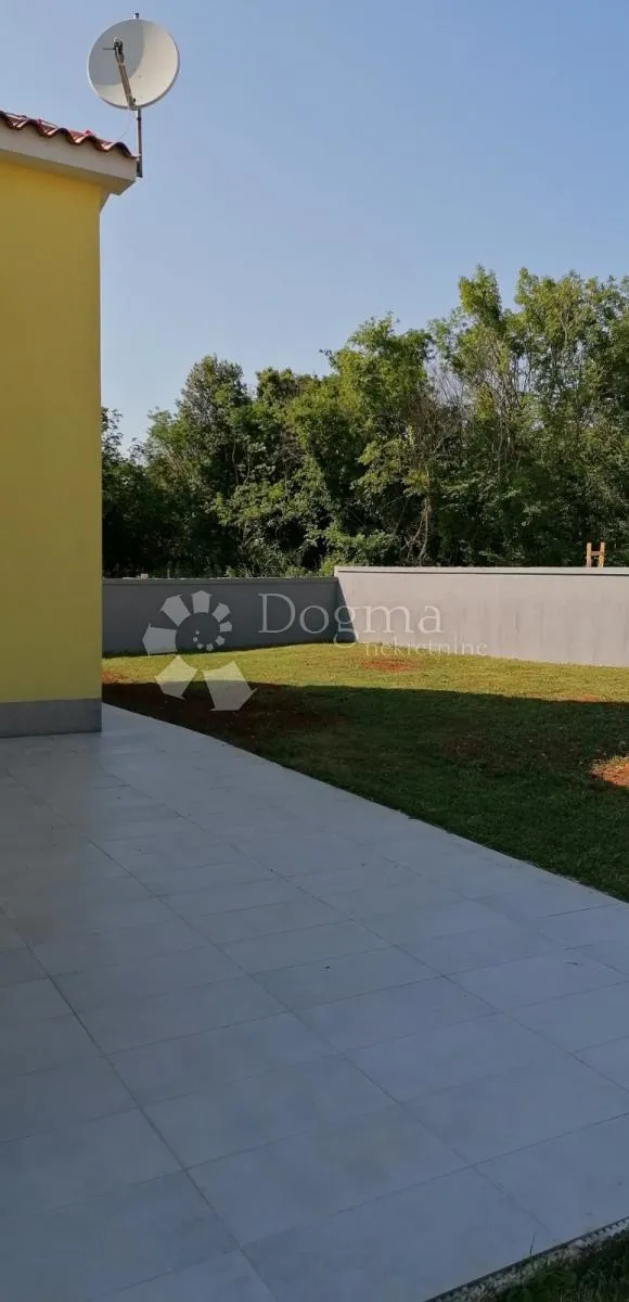 predivna prizemnica sa bazenom - 2 km od mora - slika 27
