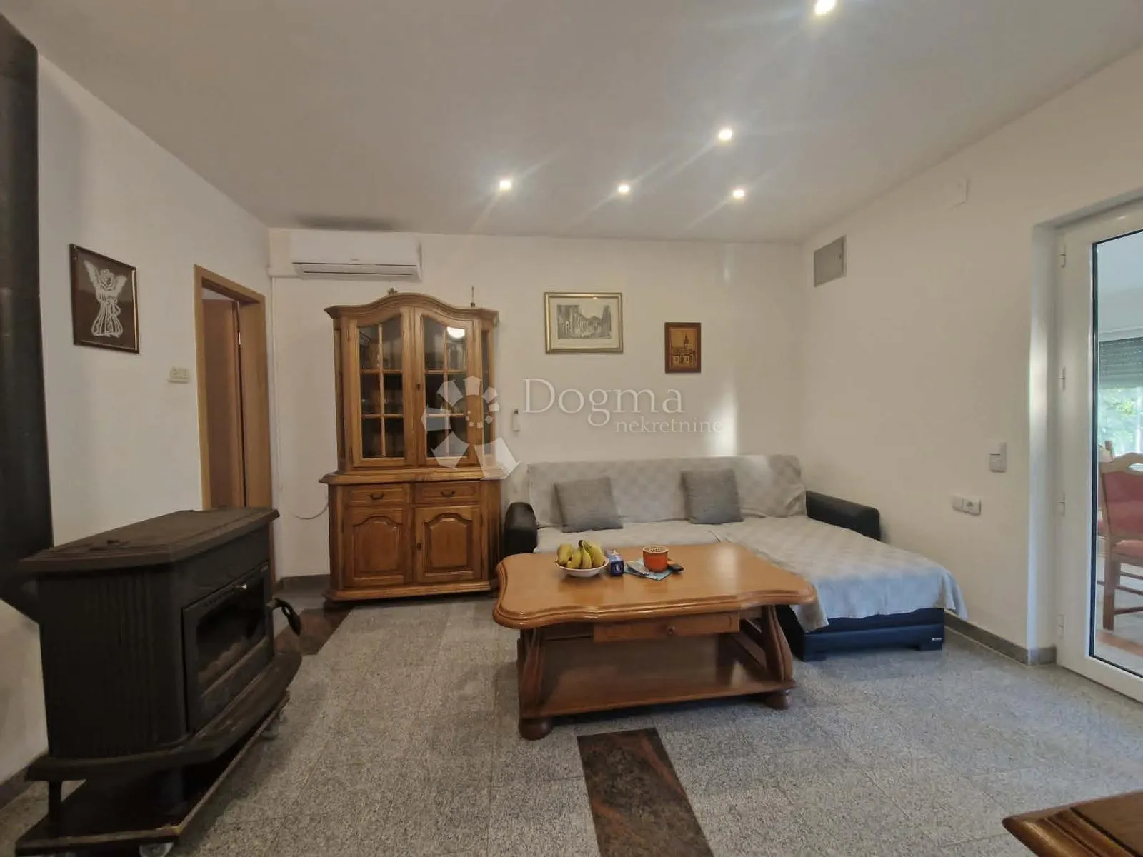 vrsi - zukve - apartmanska kuća u blizini mora - slika 31