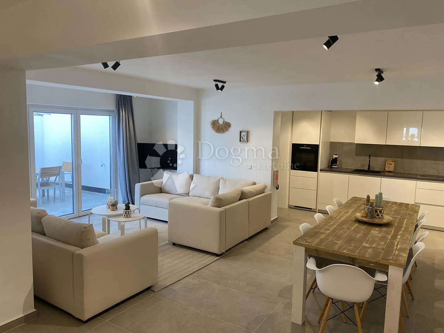 premantura - kuća sa 3 luksuzna apartmana i pogledom na more - slika 10