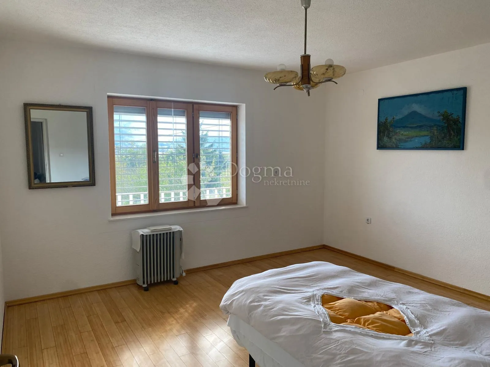 renovirana kuća s panoramskim pogledom na ivančicu - slika 8