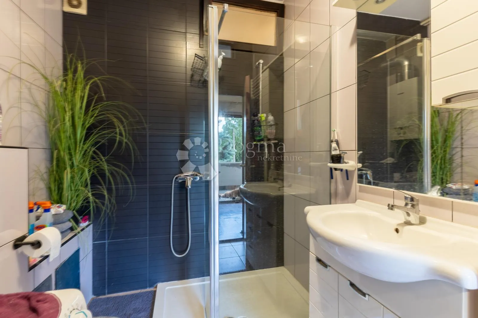 127 m², 4-soban stan s loggiom i parkirnim mjestom, gornji stenjevec - slika 10