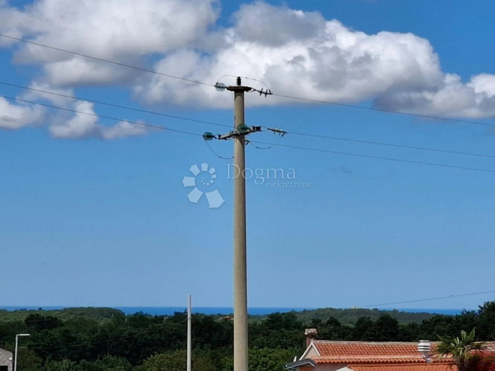 tinjan - građevinsko zemljište 1200m2 pogled more - slika 2