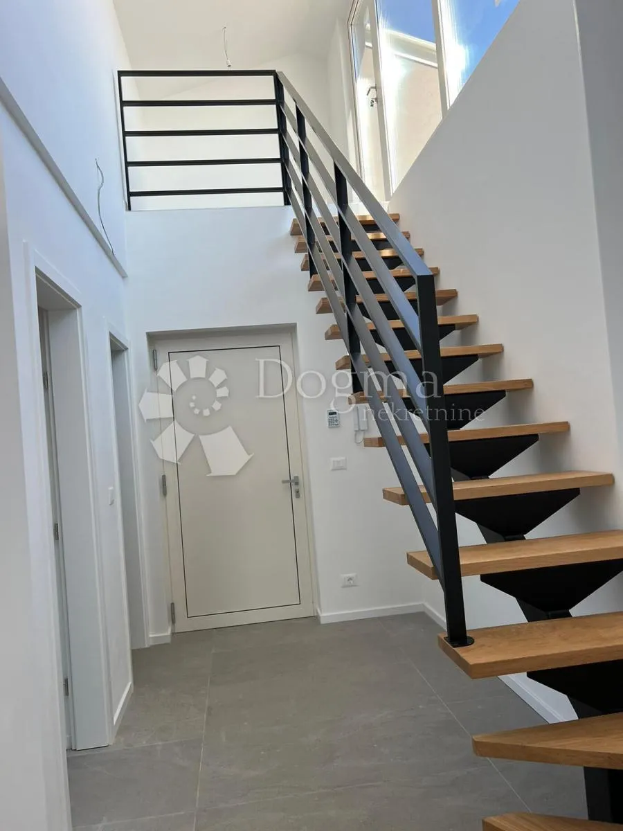ekskluzivan penthouse u poreču - slika 6