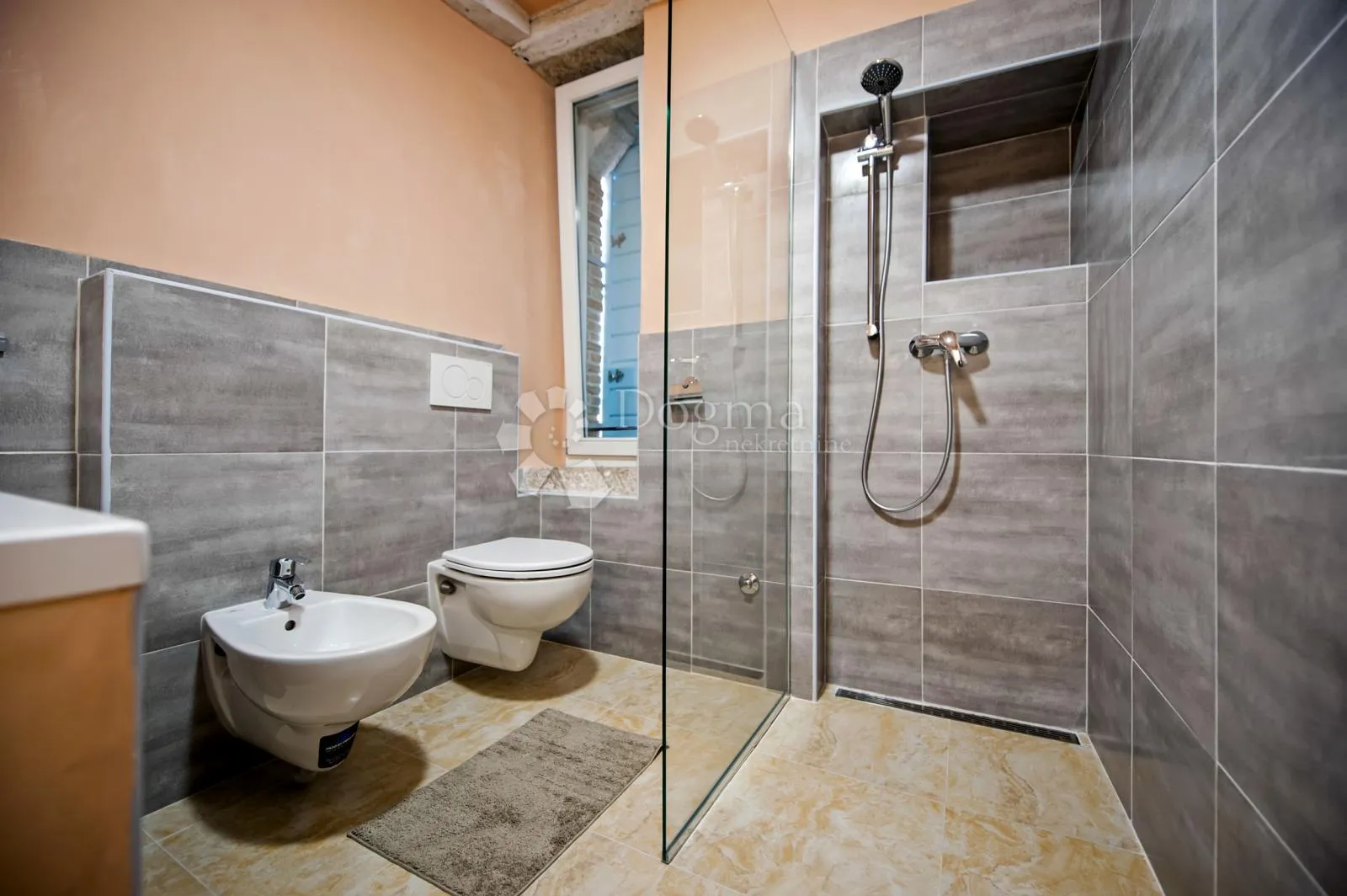 rovinj - sniženo! kuca s 3 apartmana u srcu starog grada - slika 42