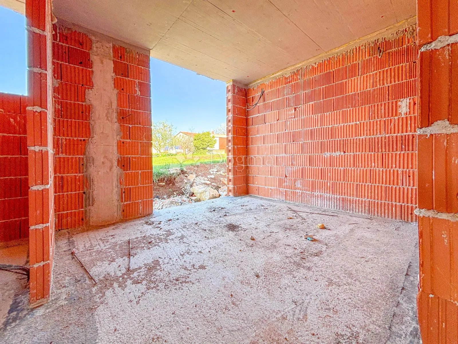 kanfanar, atraktivna villa u roh-bau fazi s pogledom na more - slika 10