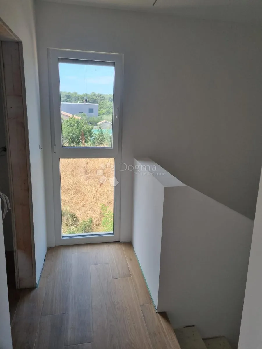 moderna vila s infinity bazenom -pula/štinjan - slika 4