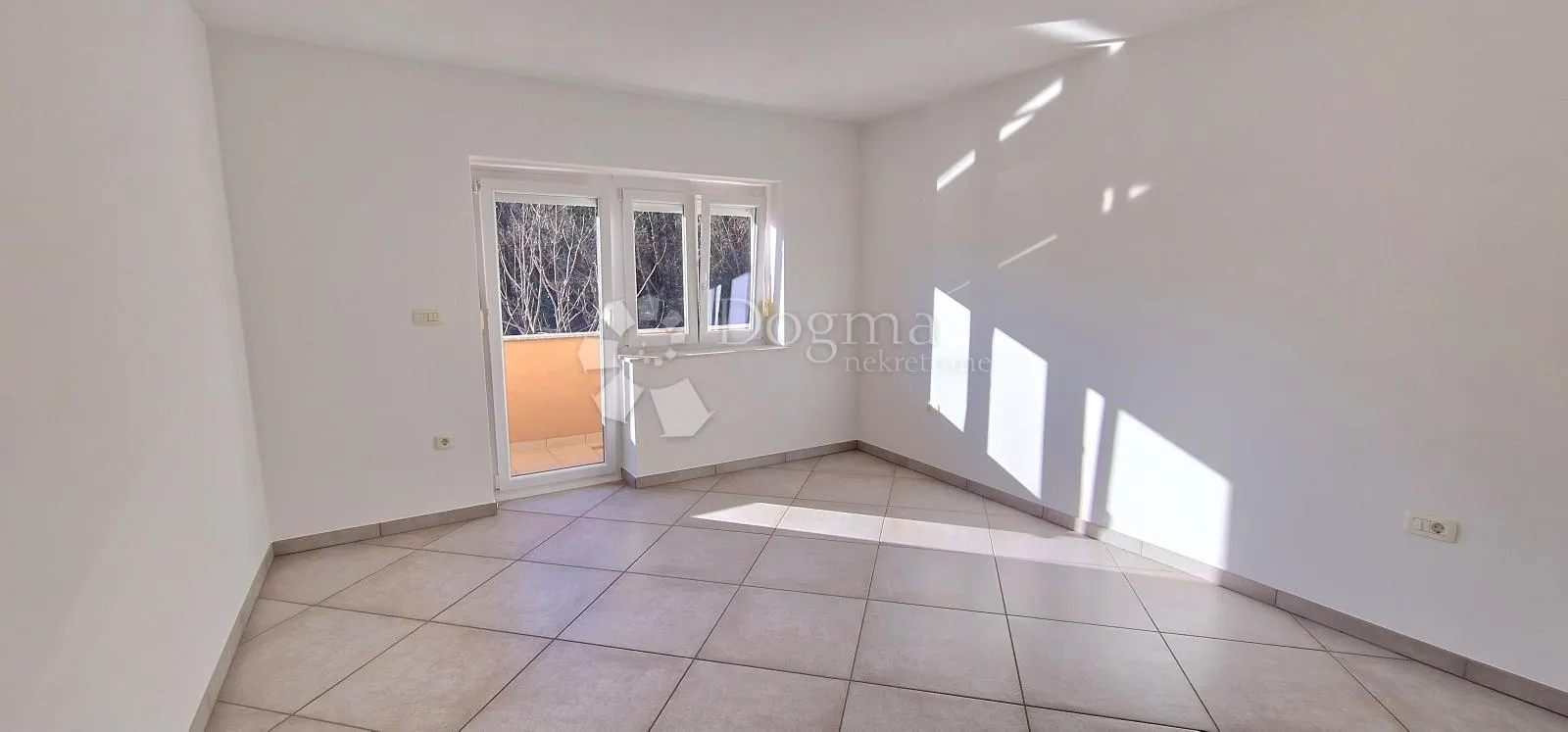 srdoči, 120 m2 2sb/db novo!!! - slika 15