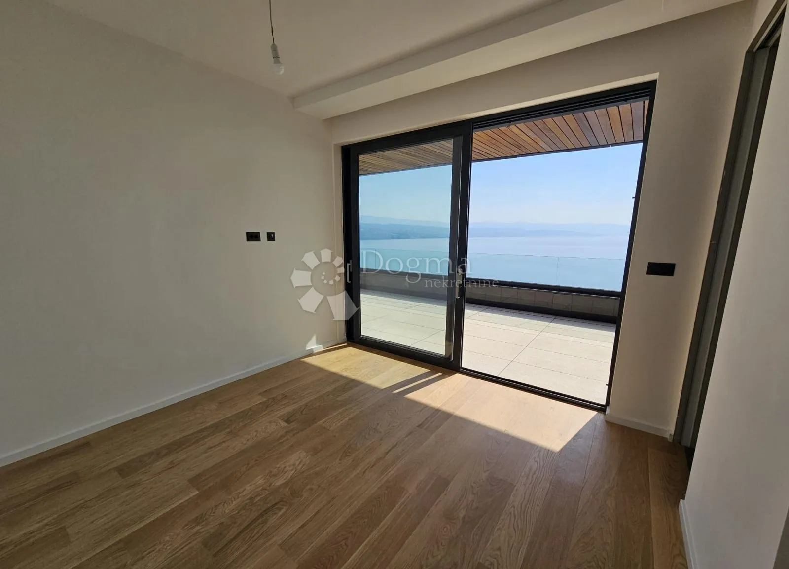 penthouse sa vlastitim bazenom - slika 25