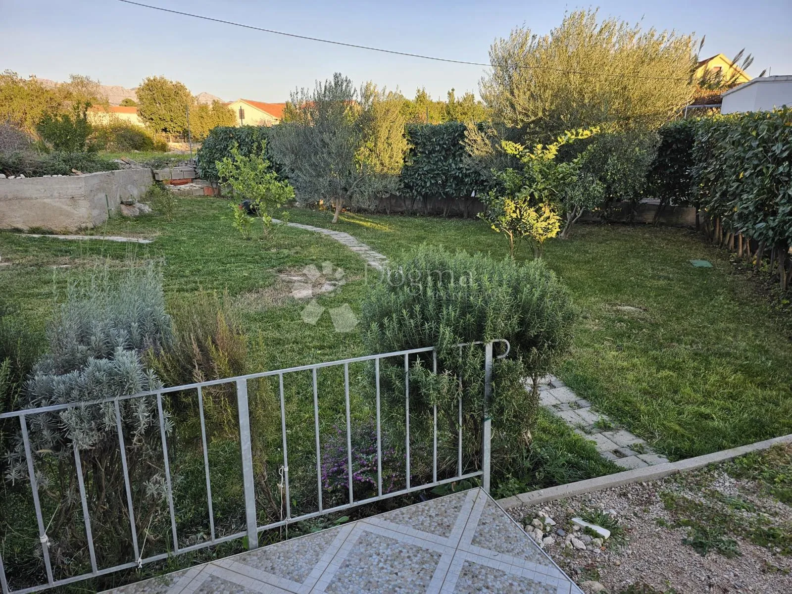 samo u dogmi! hvar, 10m od plaže, prekrasna kuća sa 4 apartmana - slika 38