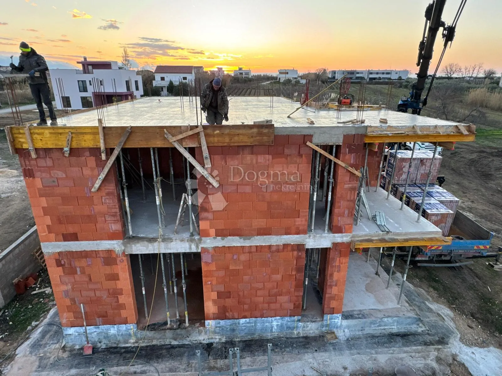 vrsi - luksuzni trosobni apartman 100m od mora, potkrovlje - slika 10