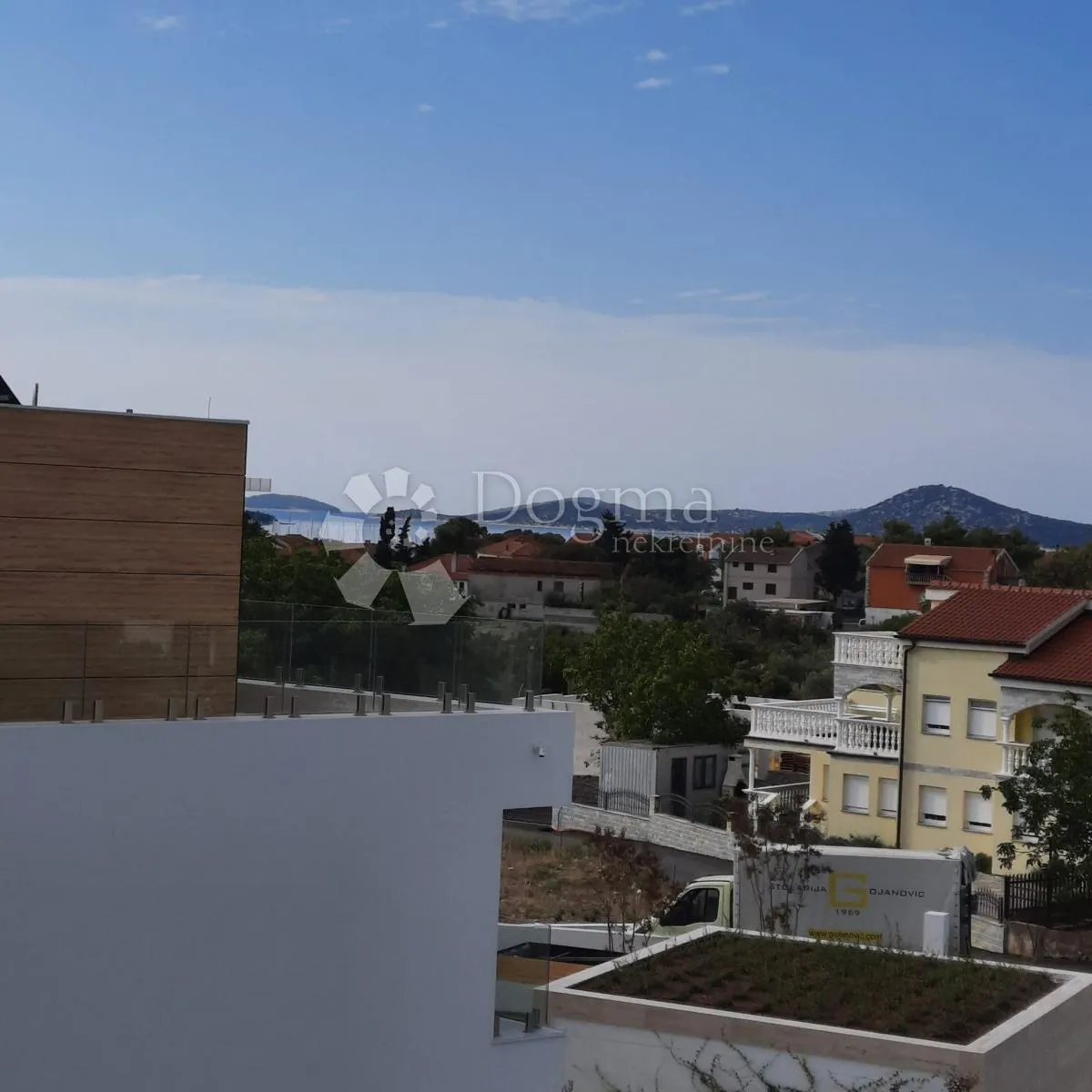 vodice, predivna kuća s pogledom na more - slika 7
