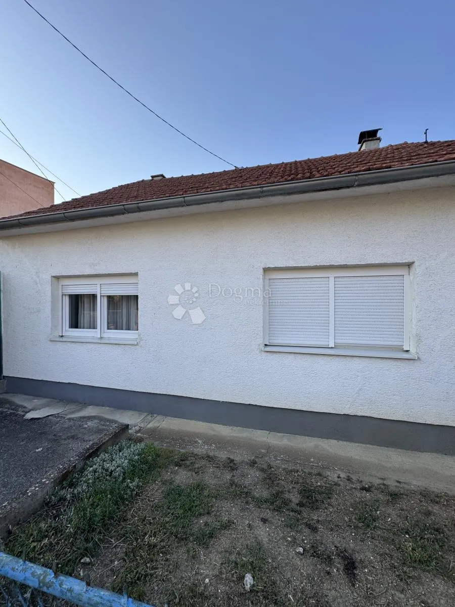 potencijal za gradnju nove kuće - 504 m2 - slika 2