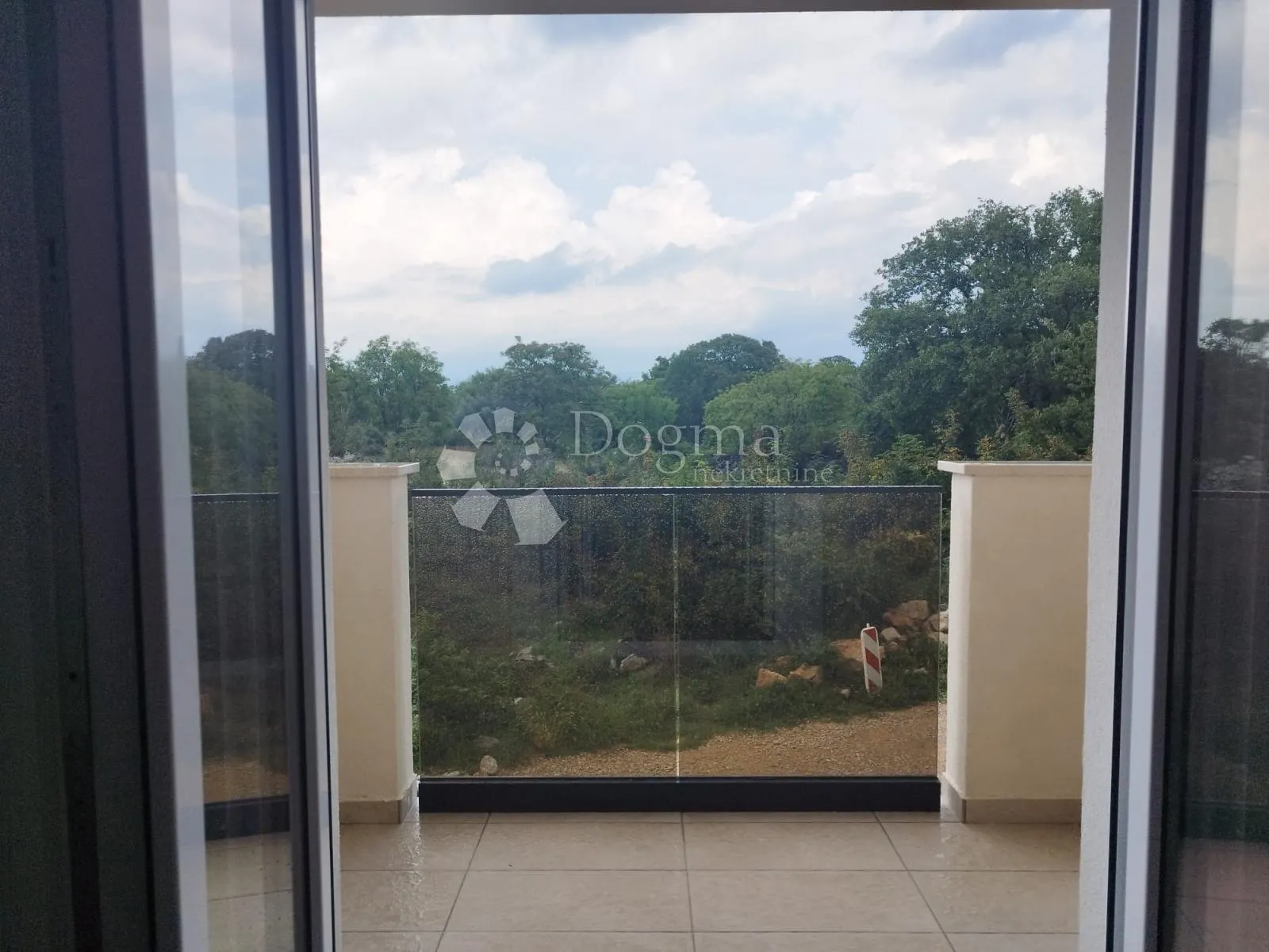 malinska - dva apartmana s okućnicom - slika 16