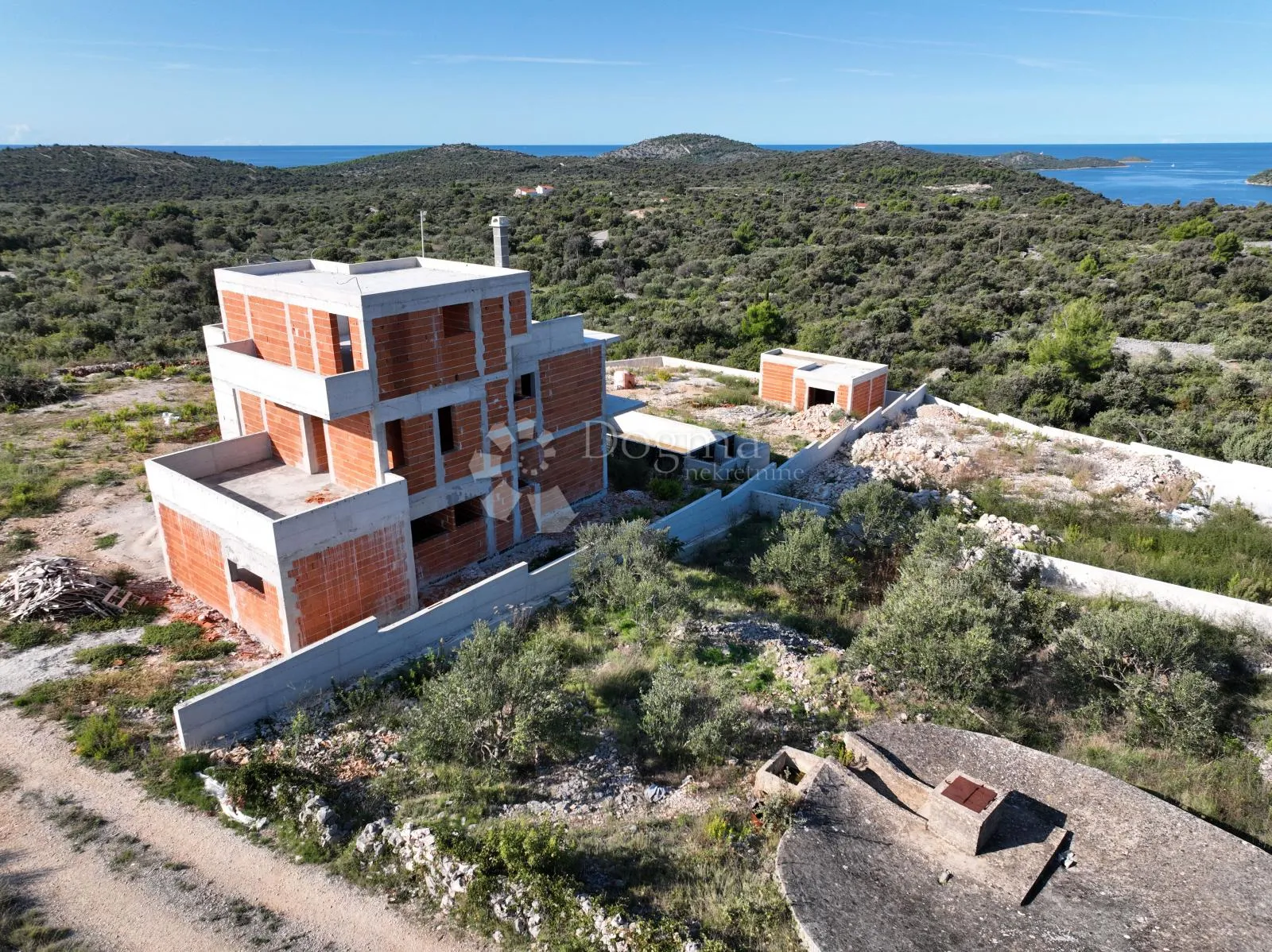 rogoznica - dvornica - jedinstvena vila s otvorenim pogledom na more - slika 13