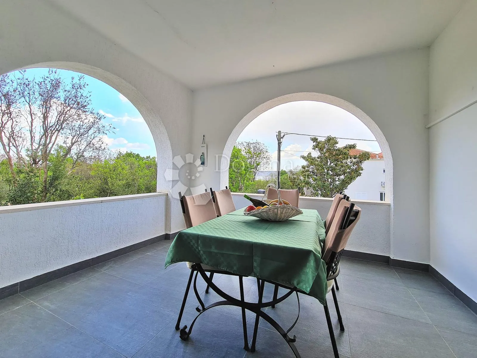 kuća s 8 apartmana spremna za turistički najam - slika 2