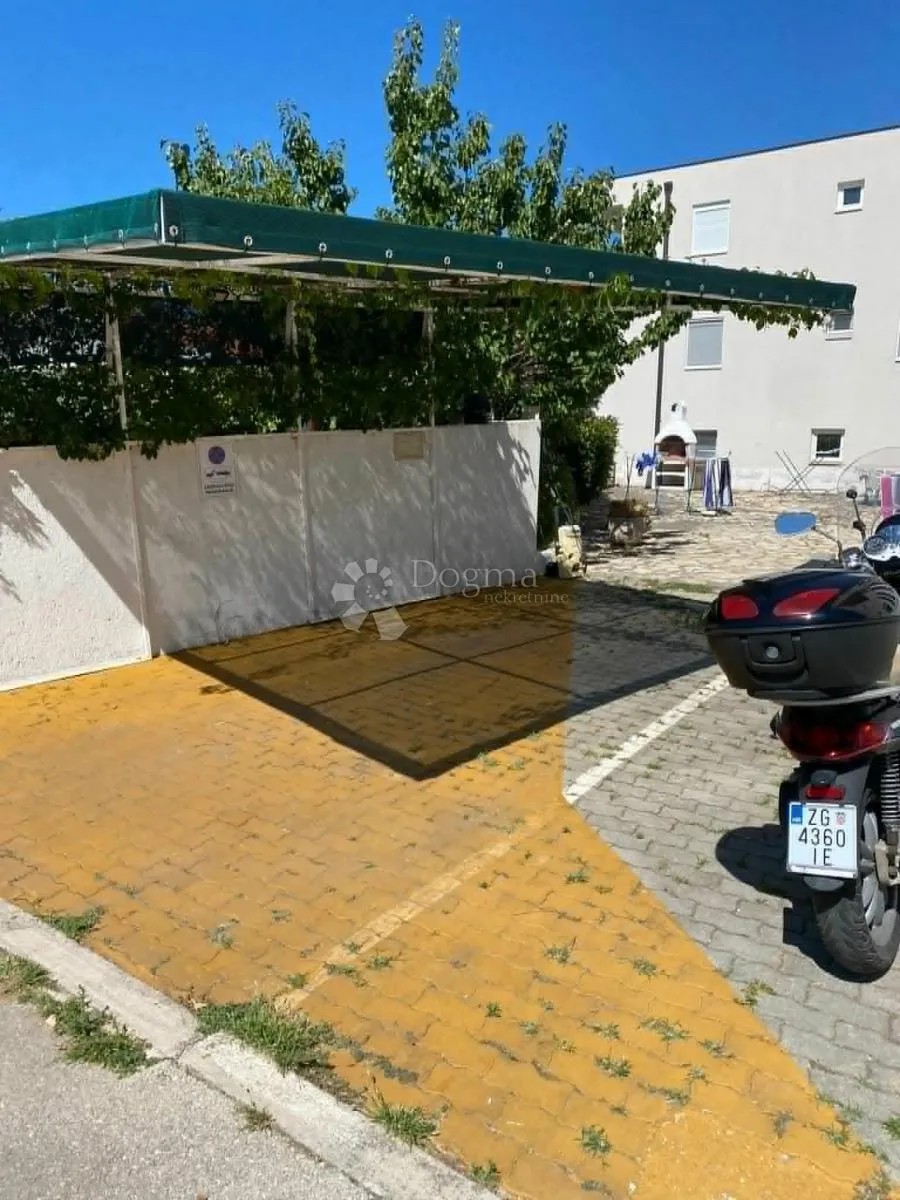 petrčane - prostrani dvoetažni stan s vrtom 119,24 m2 - slika 46