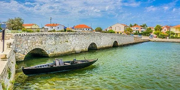 prodaja atraktivnog zemljišta u ninu – grbe, 840 m², 800 m od mora - slika 5