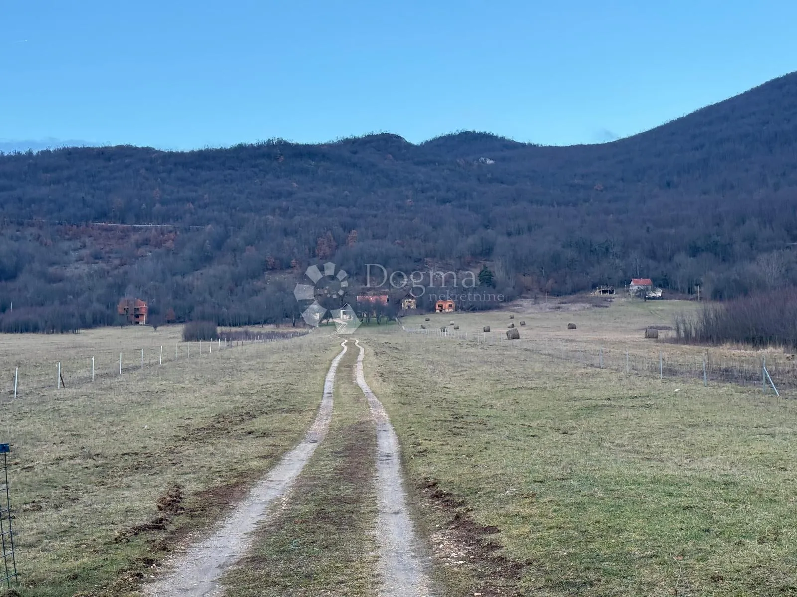 seosko imanje na osami s predivnim pogledom - slika 3