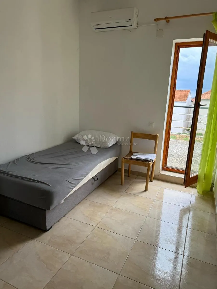 prodaja kuće s poslovnim prostorom u pakoštanima – savršena prilika za investiciju - slika 7