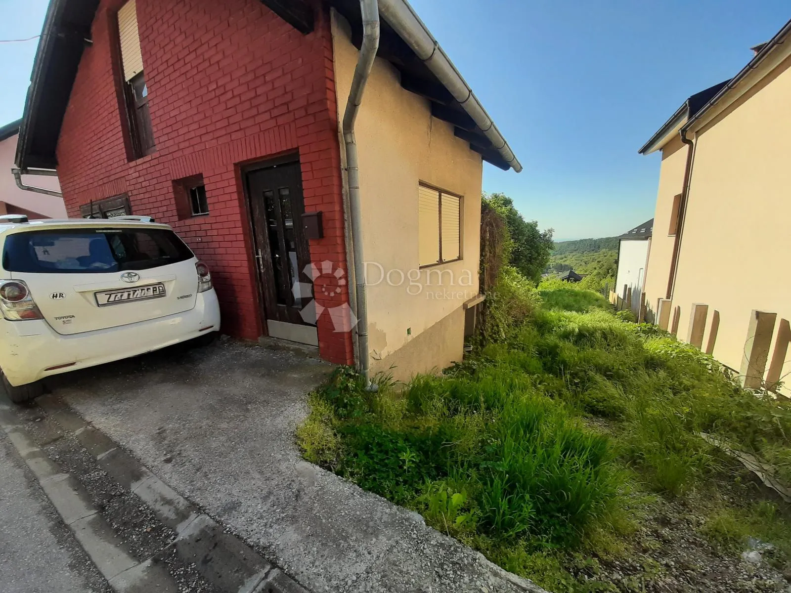 zemljište s kućom i pogledom u markuševcu - slika 4