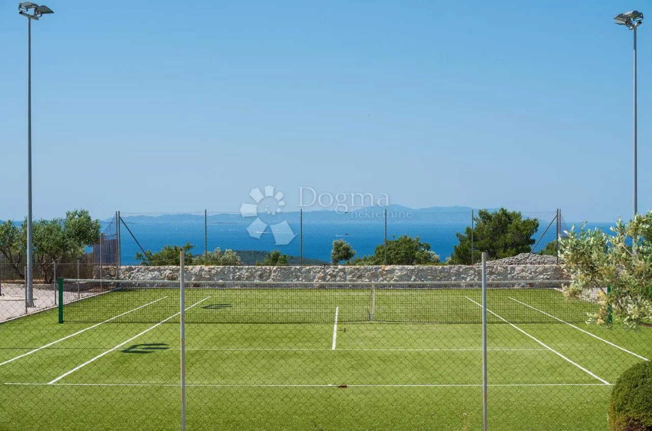 hacienda na braču 10000m2 okućnice - slika 26