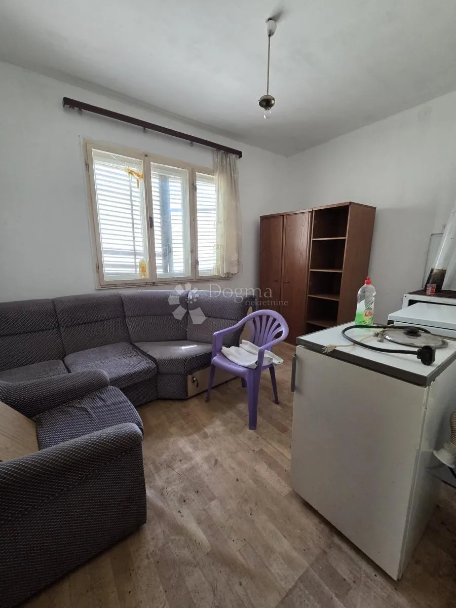 normanci – prostrana kuća 130 m² + oranica - slika 11