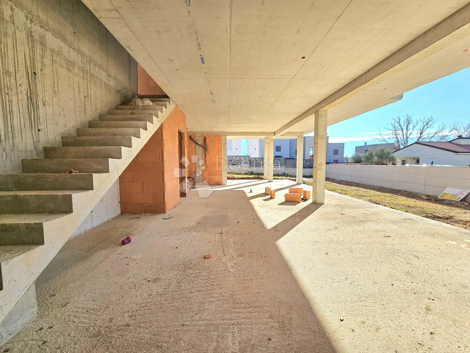 vila 500m od mora s okućnicom (967m2)) nadomak centra grada - slika 3
