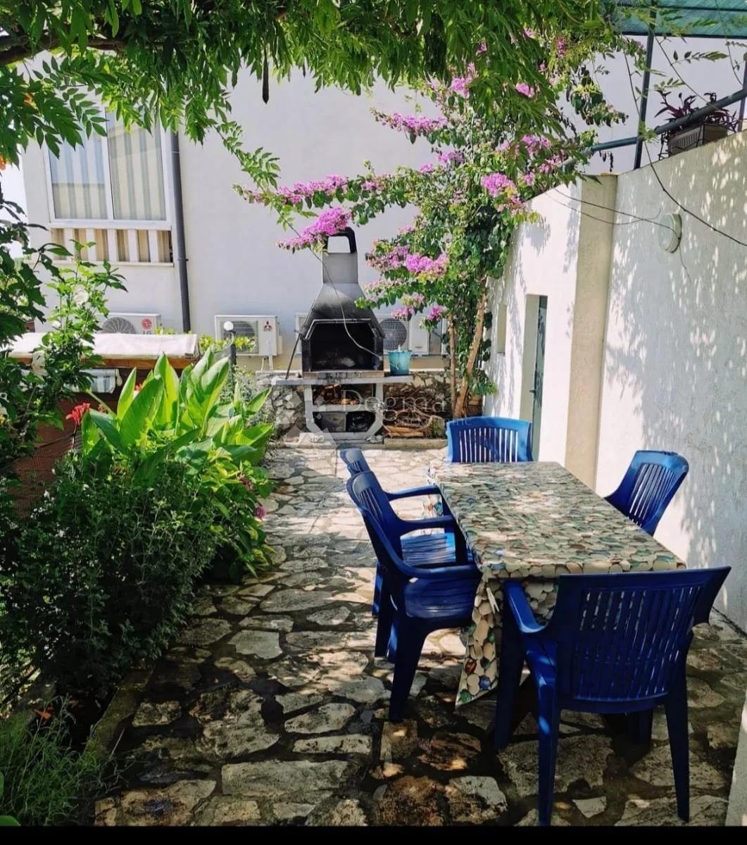 rogoznica - apartmanska kuća sa spektakularnim pogledom - slika 16