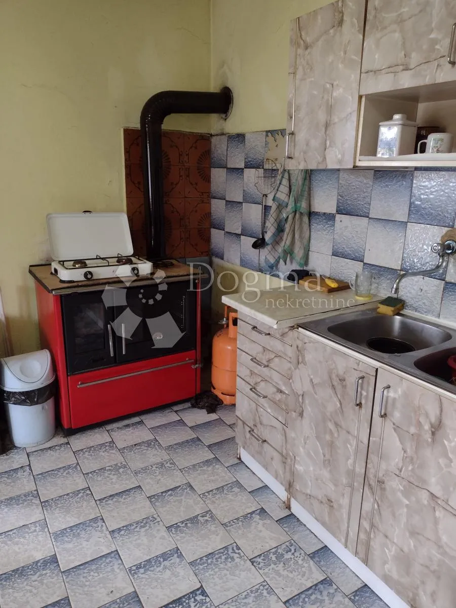 opg imanje, ogromno zemljište, dodatna kućica - slika 5