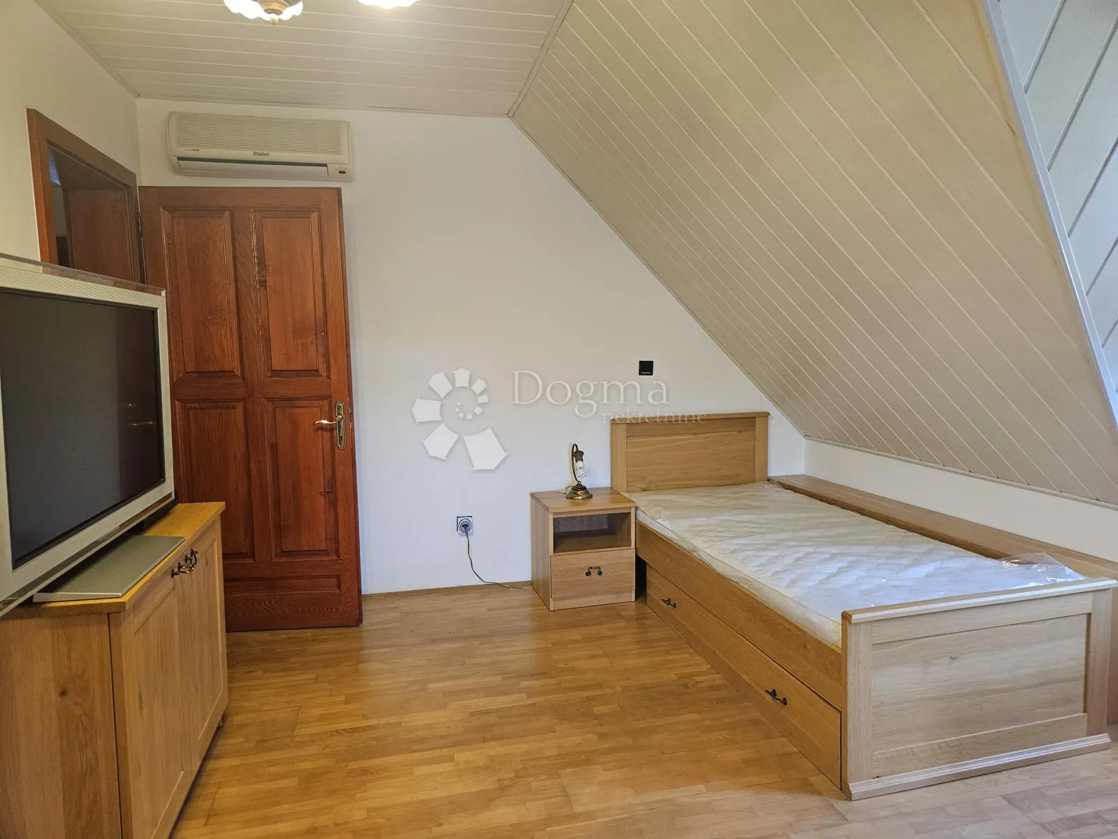 predivna vila u kuršancu - slika 57