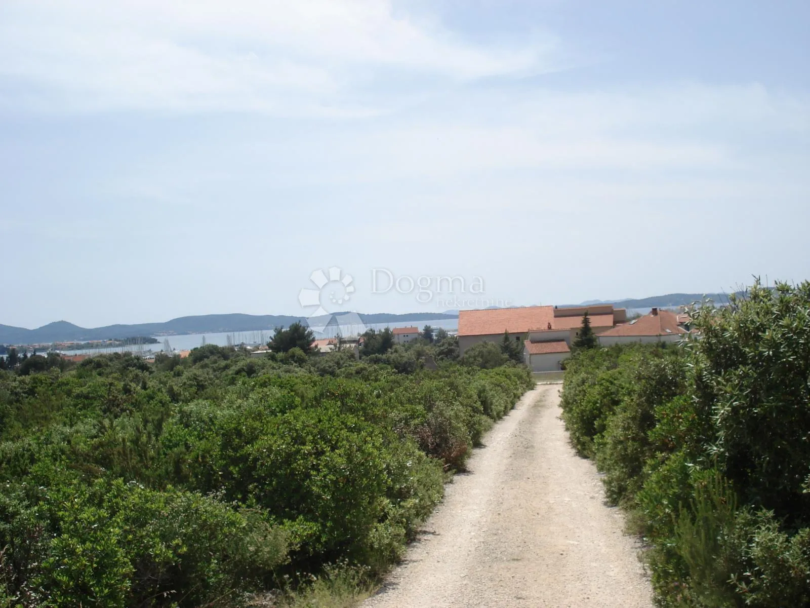 građevinsko zemljište s pogledom na more – sukošan, 11.845 m² - slika 3