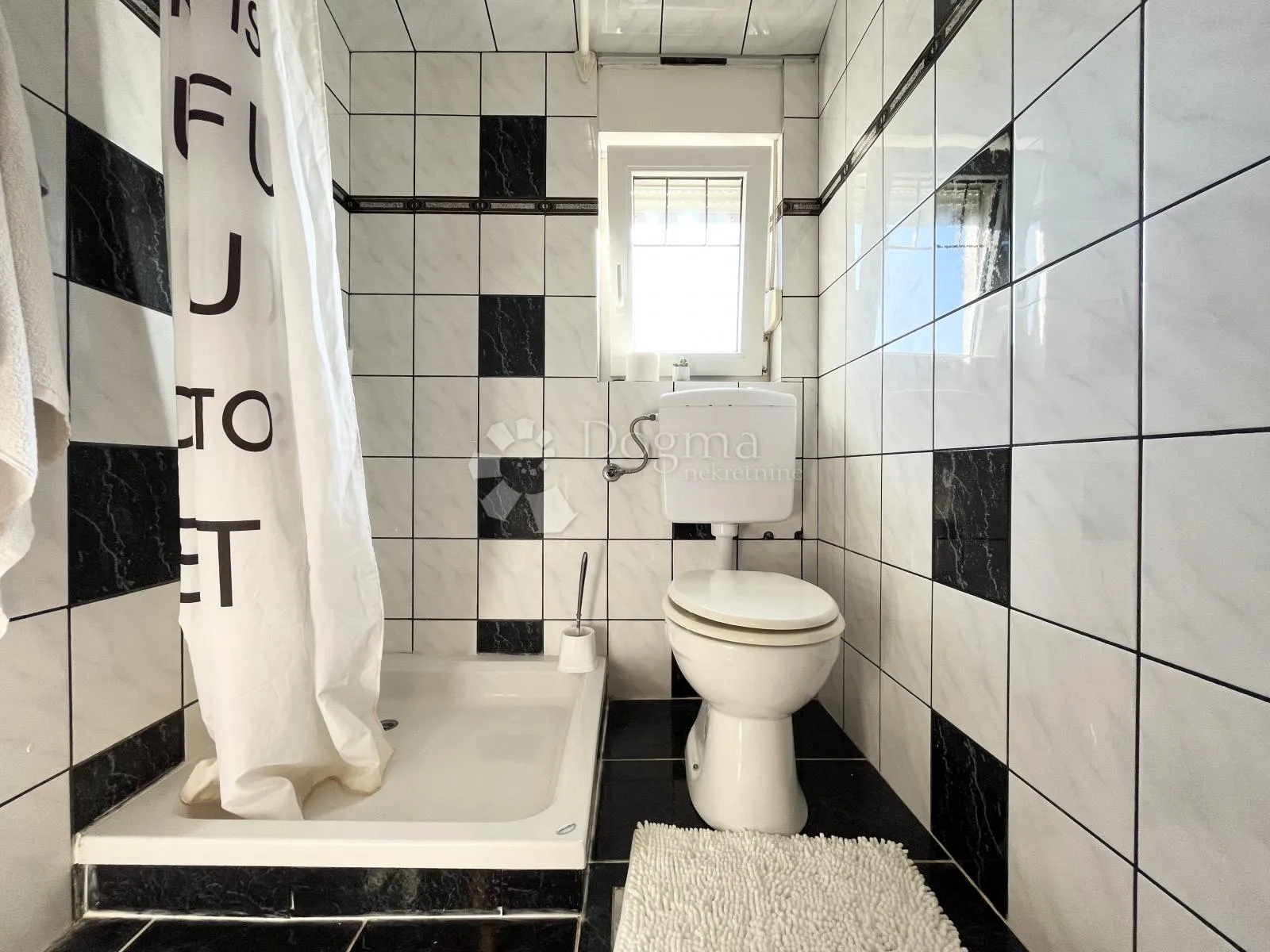 stan u novigradu na traženoj lokaciji sa pogledom na more - slika 4