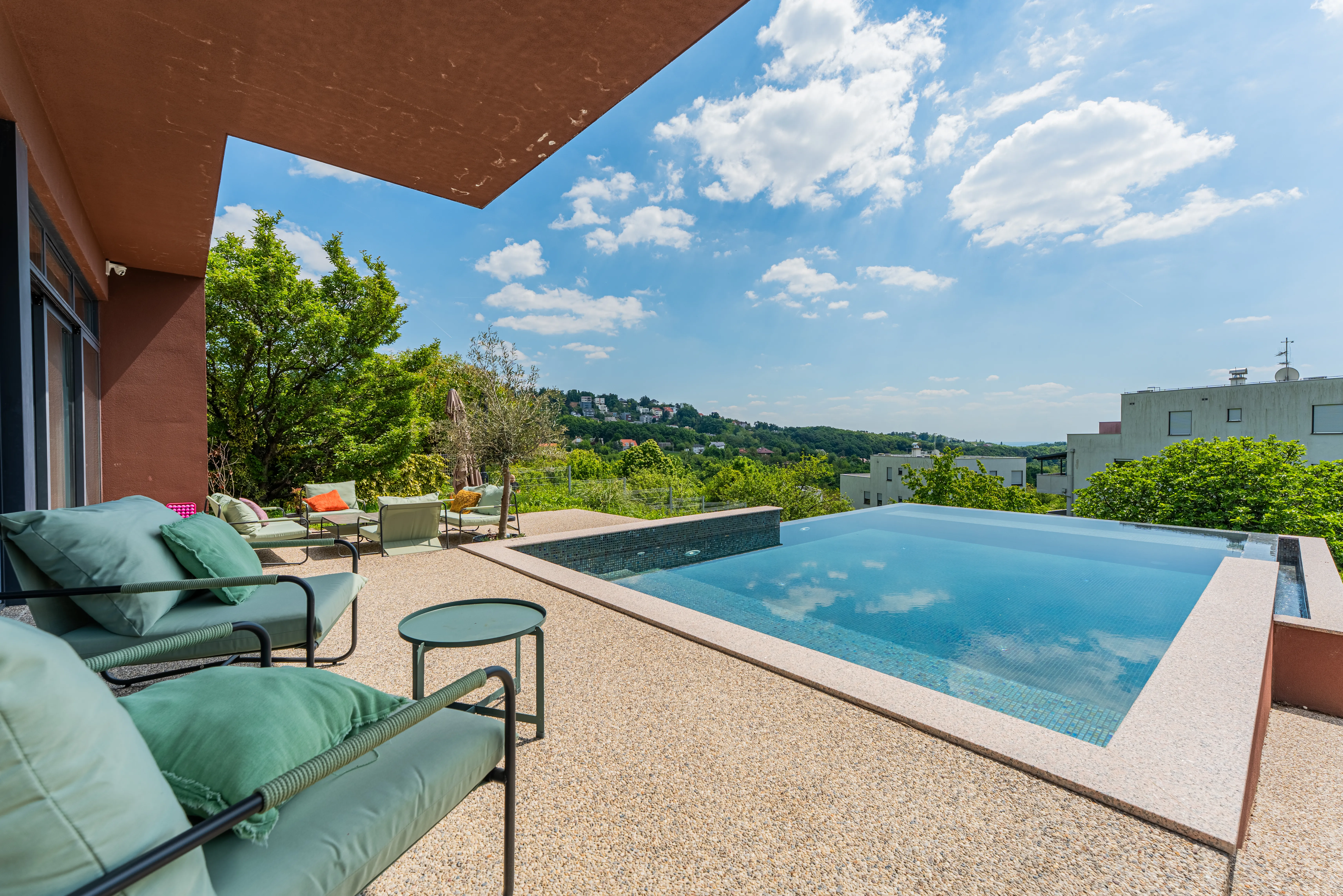 šestine – moderna vila 400 m² bazen zelenilo najam - slika 48