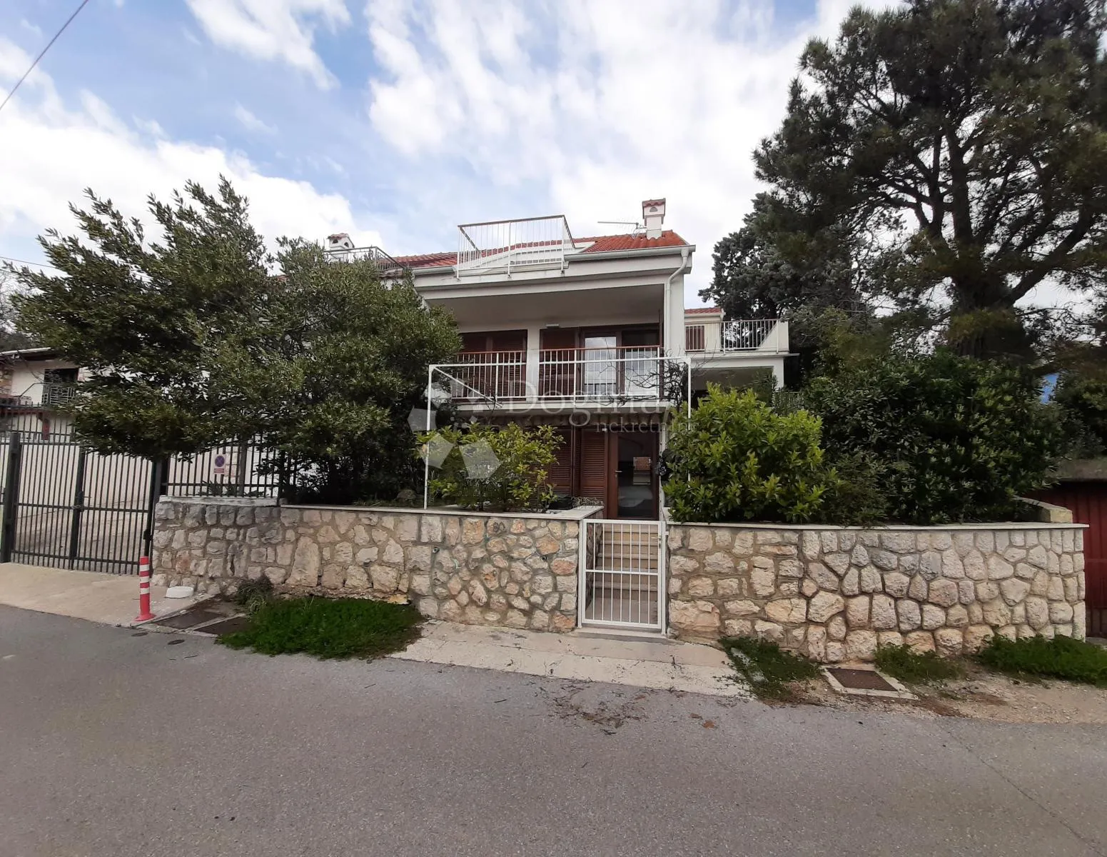 ekskluzivna kuća 80 m od mora, vrt, garaža - novi vinodolski - slika 2