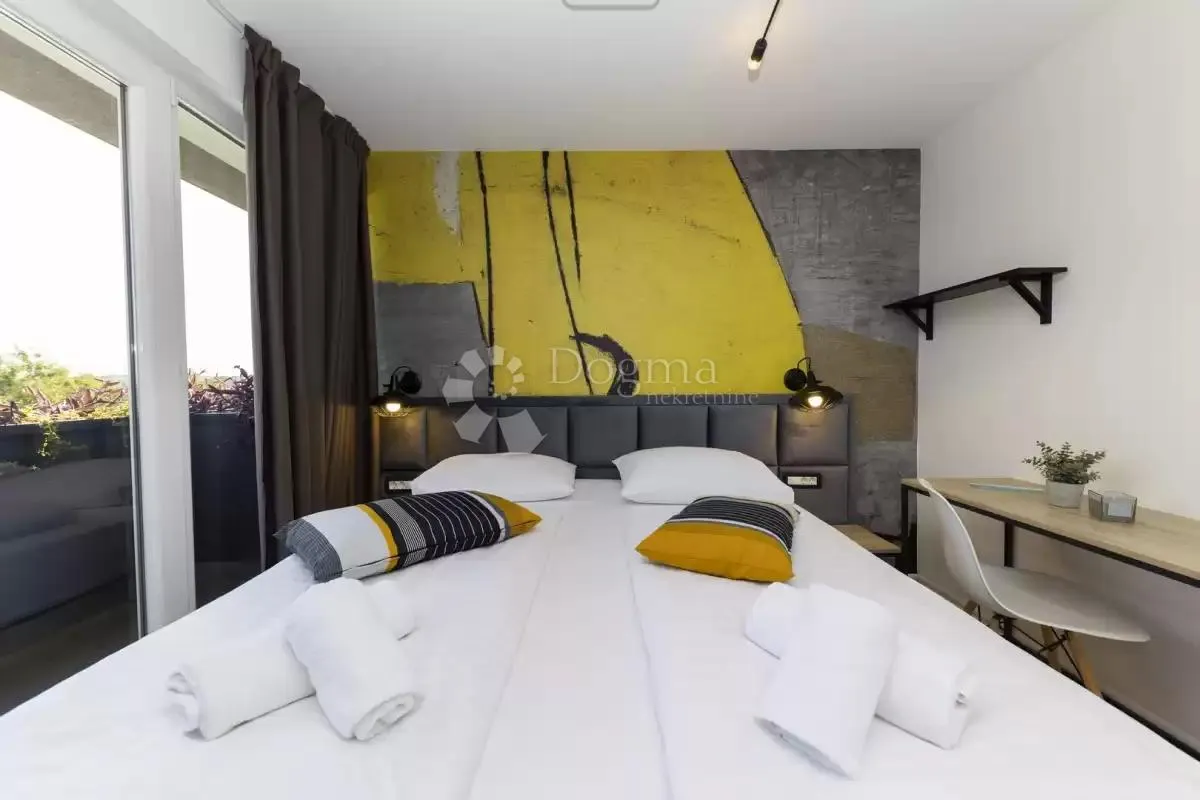moderna villa sa bazenom- žerava - slika 12