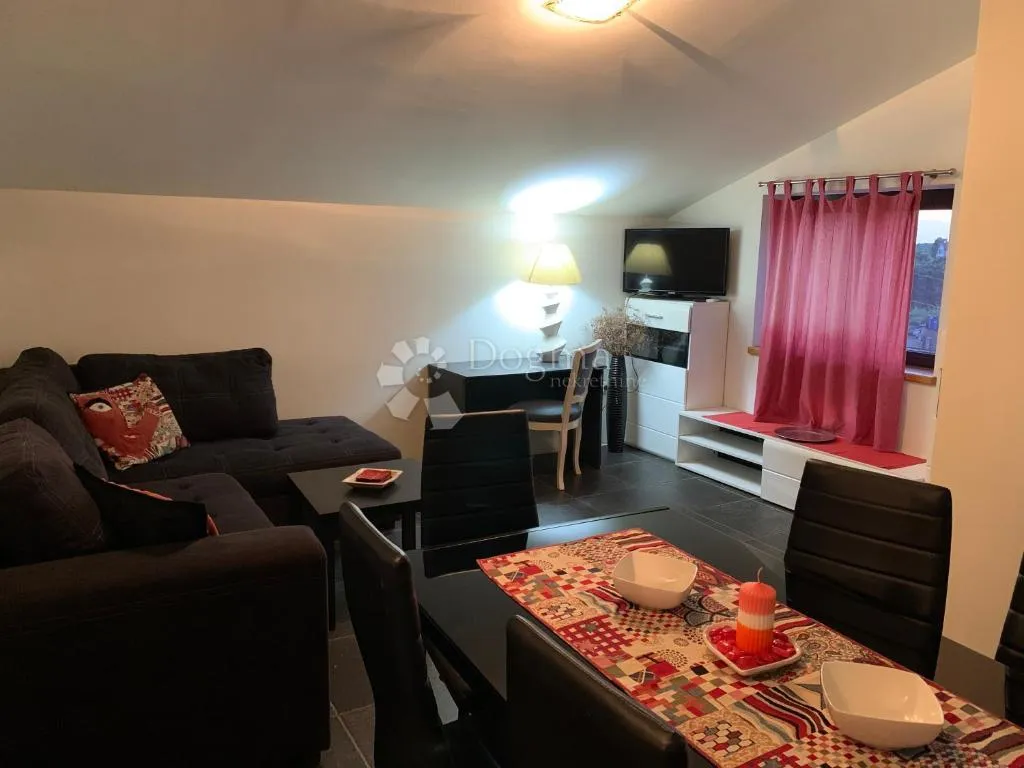 funtana!prilika!uhodana apartmanska kuća na parceli sa velikim potencijalom! - slika 60