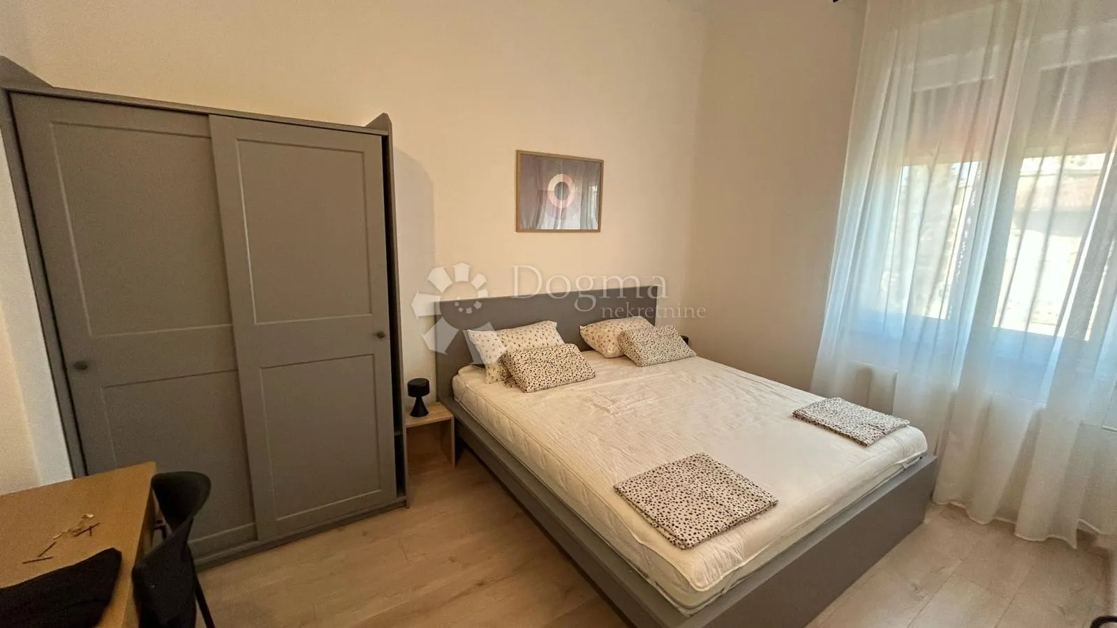 prostrani stan u centru s panoramskim pogledom na grad - 2 terase! - slika 16