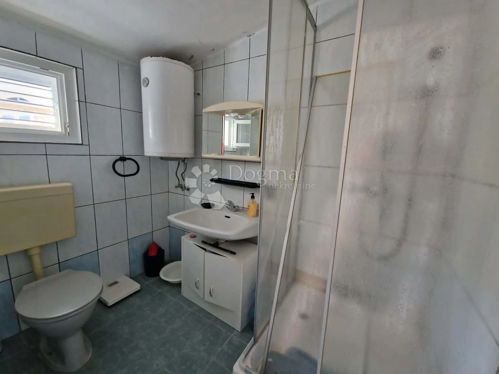 pag - kuća s 2 apartmana 282,80 m2 - 250 m od mora - slika 63