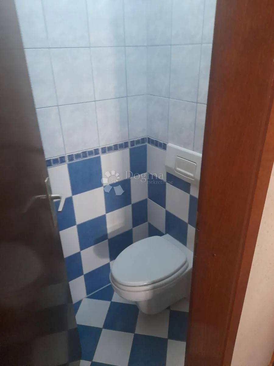 punat - idealan stan na odličnoj lokaciji - slika 12