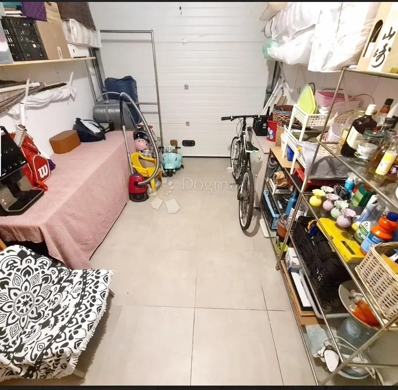 adaptiran 3soban stan s garažom i terasom 107m2 - slika 10